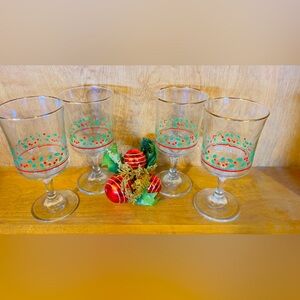 Vintage Arby’s Christmas Collection Holly and Berry Stemmed Glasses Set of 4